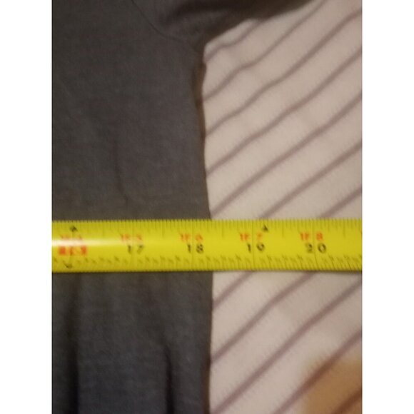 Pokémon Gray Pikachu Graphic T-shirt Crew Neck Adult Size Small S - Picture 9 of 10